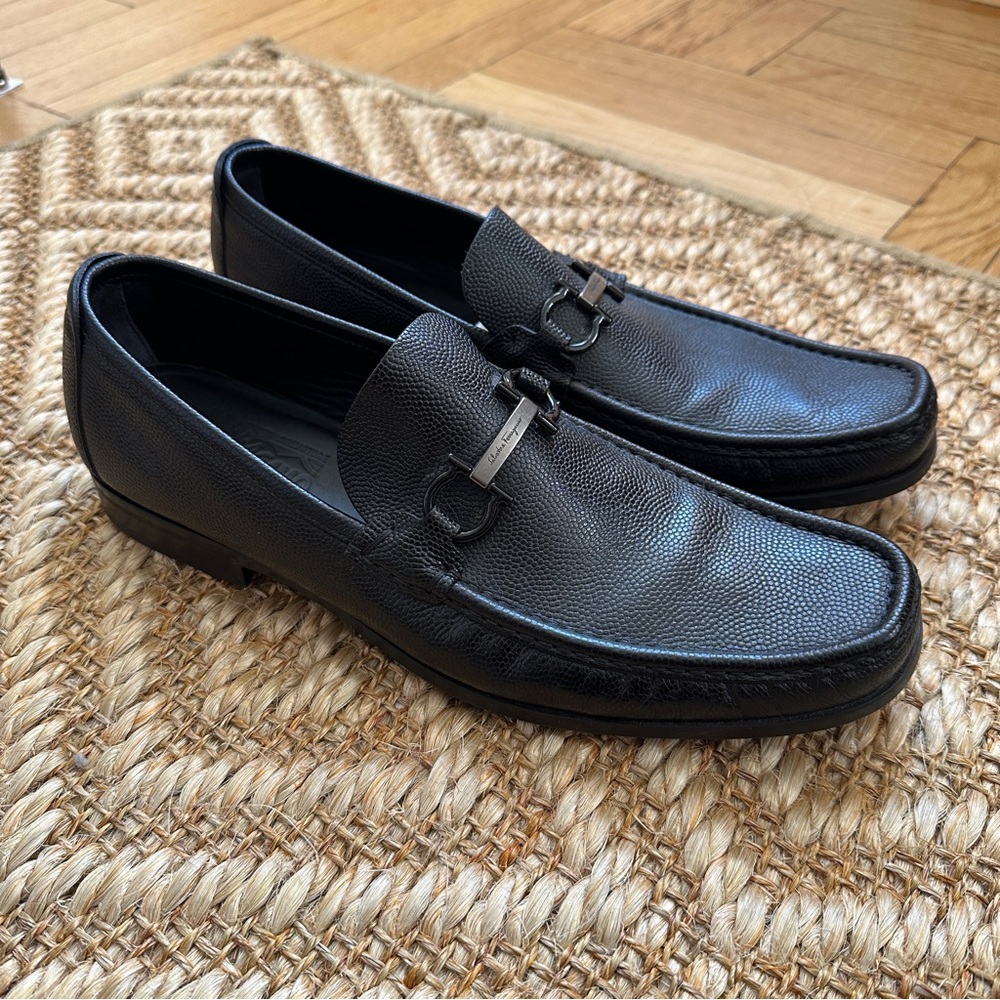 Classic Black Ferragamo Grandioso Gancini loafers Men’s sz 12